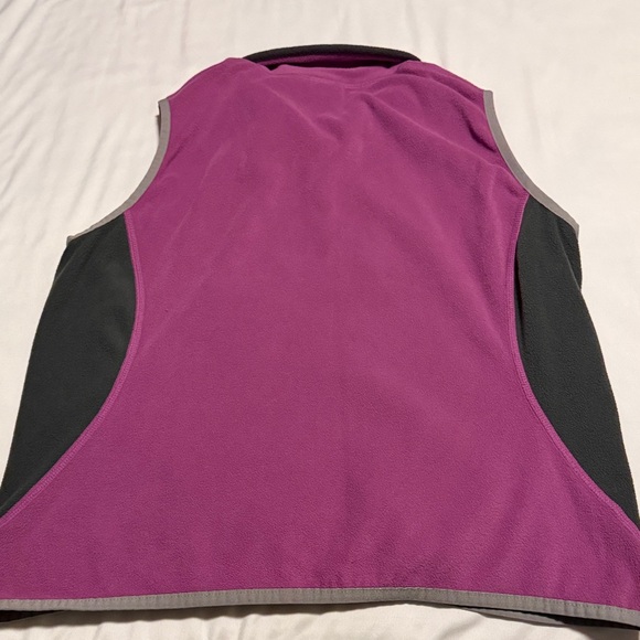 The North Face Women’s Fleece Vest - Picture 6 of 6